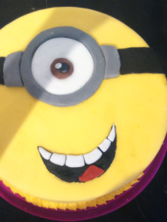 A picture of Minion cake.