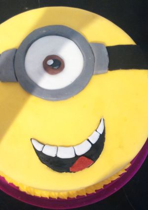 A picture of Minion cake.