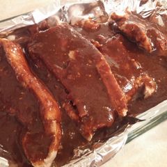 A picture of Plum Glazed Ribs.