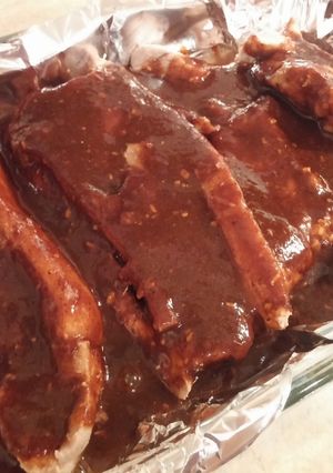 A picture of Plum Glazed Ribs.