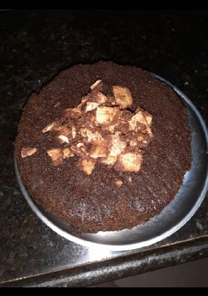 A picture of Kitkat bourbon steamed cake.