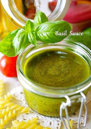 A picture of Easy Wanut Basil Pesto.