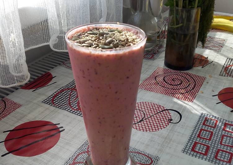 Recipe of Yummy Berries smoothie