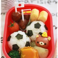Charaben Soccer Ball Rice Balls A picture of Charaben Soccer Ball Rice Balls.