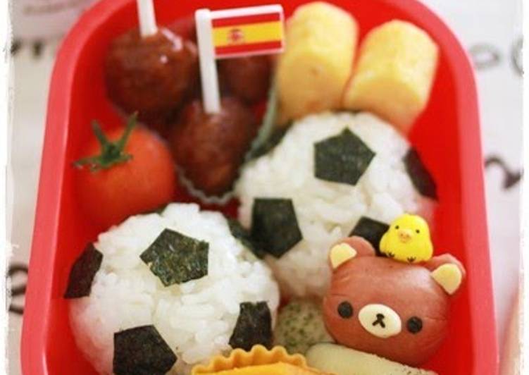 Simple Way to Prepare Quick Charaben Soccer Ball Rice Balls