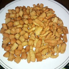 A picture of Chin chin.
