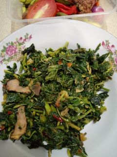 Foto resep Tumis daun pepaya + singkong