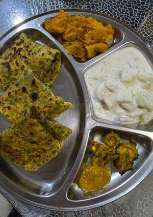 A picture of Lauki quinoa parantha.