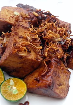 A picture of Tofu In Wasabi Soy Sauce.