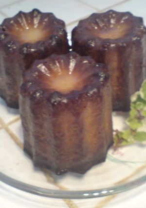A picture of Ton Ton's Cannelés.