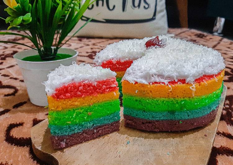 BIKIN NAGIH! Inilah Resep Rahasia Rainbow Cake ❤🧡💚💙💜 (Takaran Sendok)