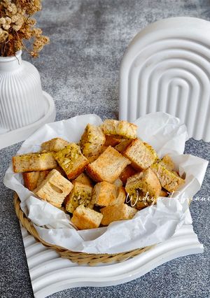 Foto resep Mini Garlic Bread / Garlic Crouton With Sourdough Loaf