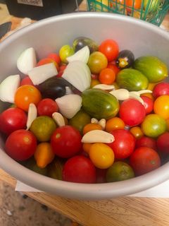 A picture of Creamy tomato and garden vegetable soup.