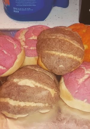 A picture of Conchas (Mexican sweet bread).