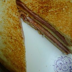 A picture of Ham sandwich.