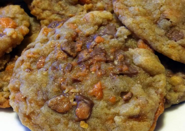 Irvixen's Chewy Butterfinger Cookies