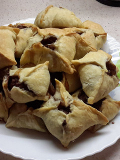 A picture of Mini meat pies.