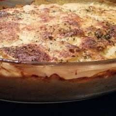 A picture of Potatoes au Gratin.