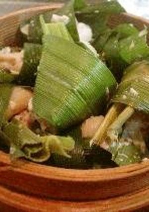 A picture of Gai Hor Bai Toey (Thai Pandan-Wrapped Chicken).