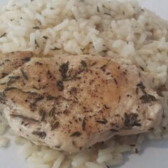 A picture of Garlic lime chicken and rice.