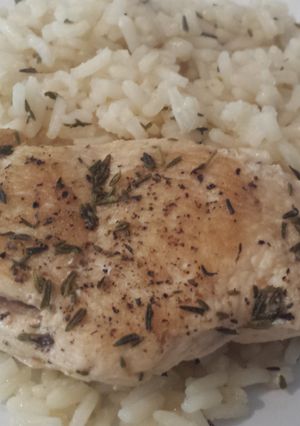 A picture of Garlic lime chicken and rice.