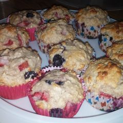 A picture of Strawberry Blueberry Oatmeal Muffins.