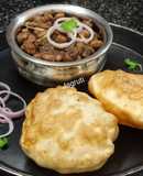 Amritsari Chole Bhature (Chola Bhatura) !!