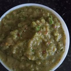 A picture of Keri / raw mango Chutney.