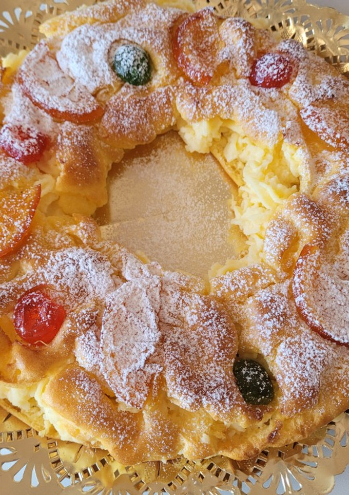 Una foto de Roscón de Reyes de nata y crema para celíacos en Thermomix