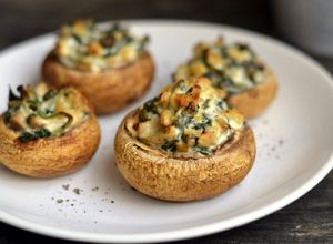 Spenótos sült gombafej recept fotója