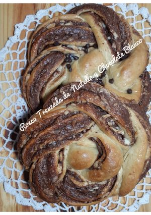Una foto de Rosca Trenzada con Nutella y Chocolate Blanco