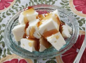 Una foto de Queso con miel