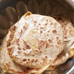 A picture of Aloo paratha.