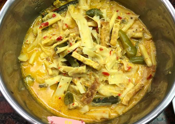 Cara Gampang Menyiapkan Rebung masak kuning 筍子煮咖哩 yang Sempurna