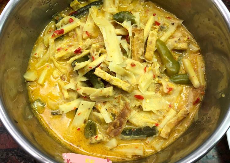 Rebung masak kuning 筍子煮咖哩