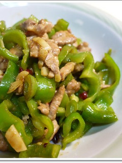 肉絲炒青椒 的食譜成品照片