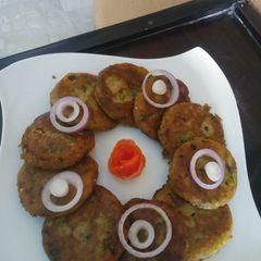 Aloo ke cutlets A picture of Aloo ke cutlets.