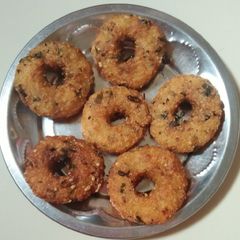 A picture of Leftover rice medu vada.