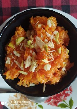 A picture of Gajar ka halwa.