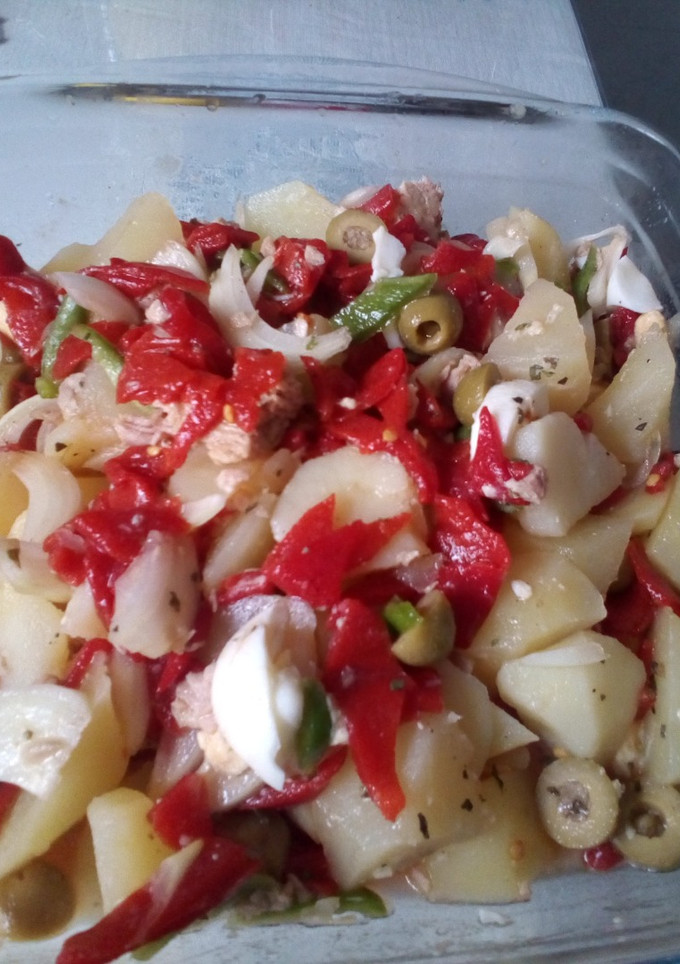 Una foto de Ensalada campera de pimientos del piquillo
