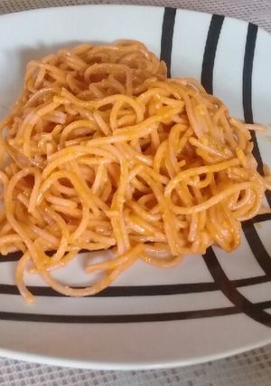 Una foto de Espagueti rojo 🍝