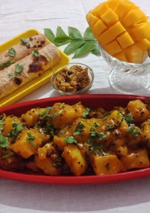 A picture of Khatti meethi Aam aloo ki sabji.
