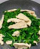 Cải Xoăn Kale Xào Thịt Gà