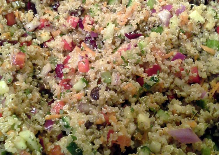 Steps to Make Favorite Quinoa Salad