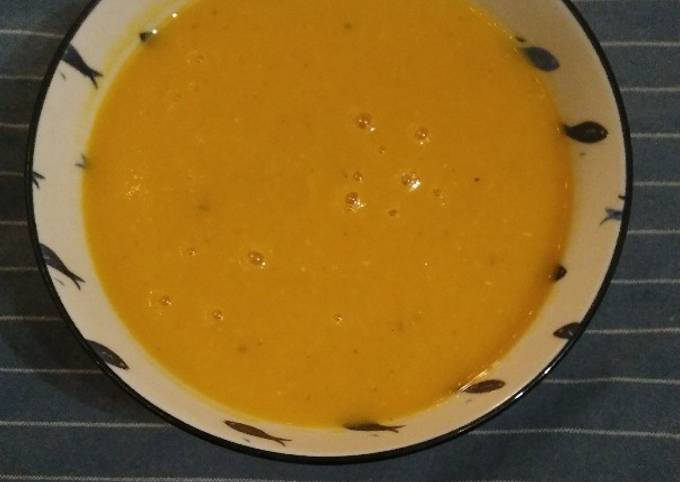 Velouté de butternut et lentilles corail