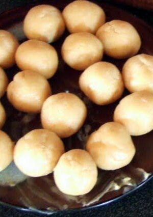 A picture of Tasty Yema Balls.