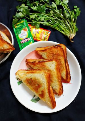 आलू सैंडविच (aloo sandwich recipe in Hindi) रेसिपी मुख्य फोटो