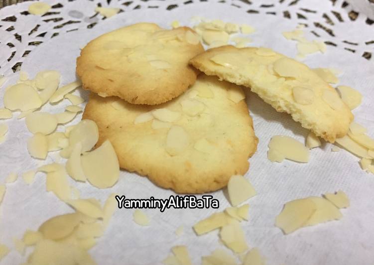 Langkah Mudah untuk Menyiapkan Cookies Renyah Putel/lidah kucing(#Pr2_KueKering) yang Bisa Manjain Lidah