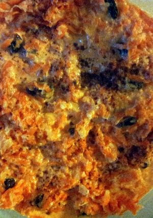 A picture of Carrot raisin pineapple salad.