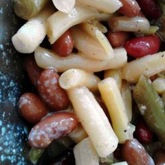 A picture of 4 Bean Salad.